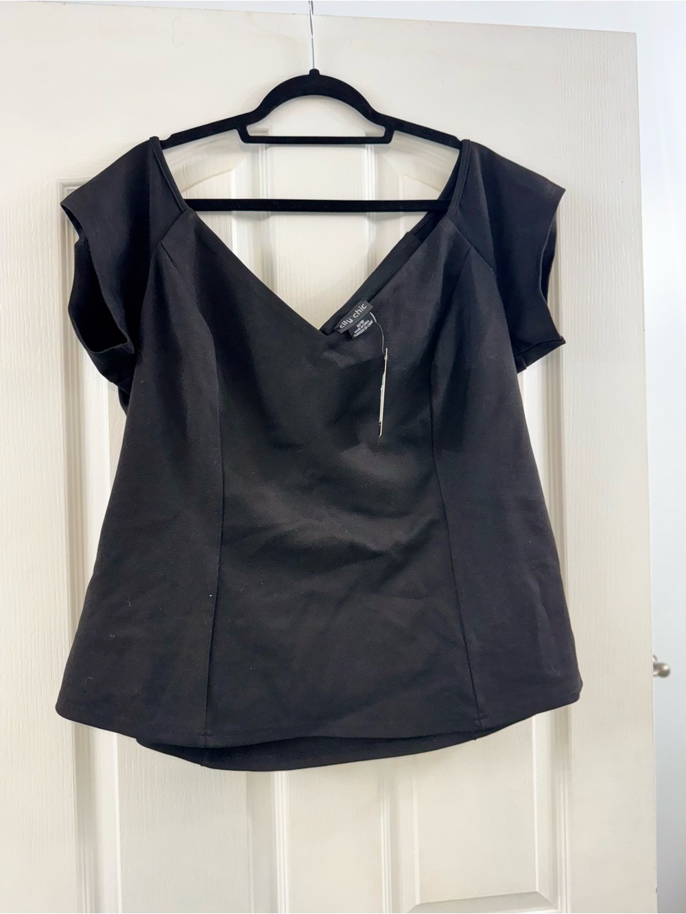 City Chic Black V-Neck Cap Sleeve Top